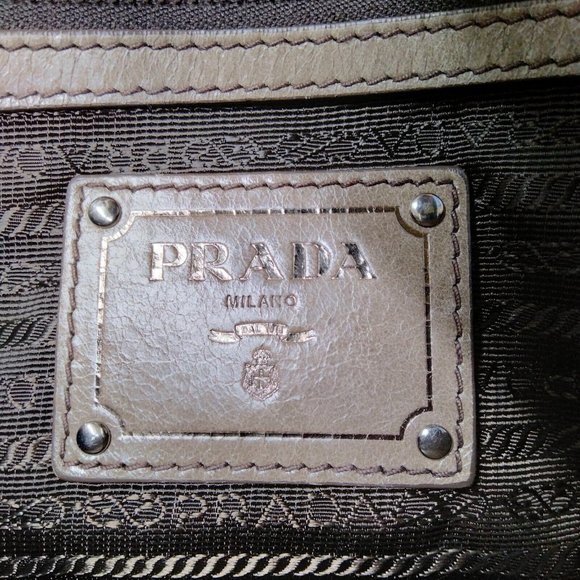 Prada Hand Bag Green Nylon,Leather 3219075 - Picture 8 of 9